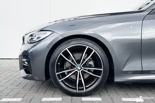 BMW 320i Touring 2020