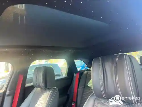 Land Rover Range Rover Velar P550 2019