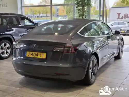 Tesla Model 3 Standard Range Plus 2020