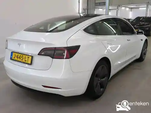 Tesla Model 3 Standard Range Plus 2020