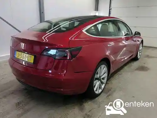 Tesla Model 3 Standard Range Plus 2020