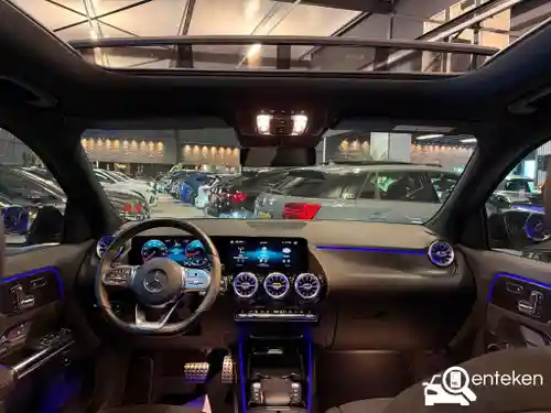 Mercedes-Benz GLA 200 2020