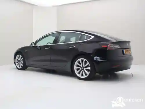 Tesla Model 3 Standard Range Plus 2020