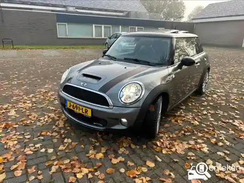 MINI  John Cooper Works 2008
