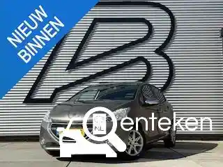 Peugeot 208 1.2 PureTech 82 2013