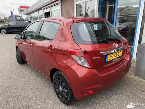 Toyota Yaris 1.3 2014