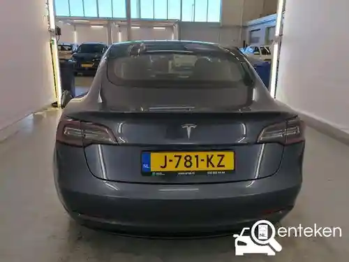 Tesla Model 3 Standard Range Plus 2020
