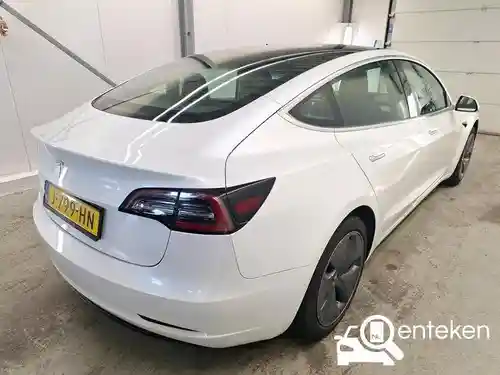 Tesla Model 3 Standard Range Plus 2020