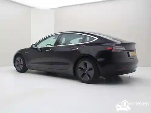 Tesla Model 3 Standard Range Plus 2020
