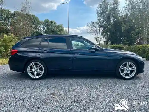 BMW 318i Touring 2016
