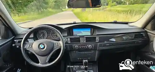 BMW 318i Touring 2009