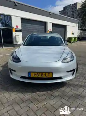 Tesla Model 3 Standard Range Plus 2020