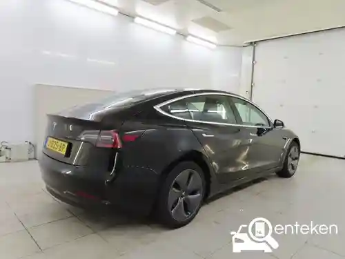 Tesla Model 3 Standard Range Plus 2020