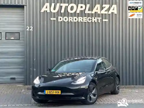 Tesla Model 3 Standard Range Plus 2020