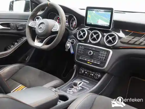 Mercedes-Benz CLA Shooting Brake 45 AMG 2015