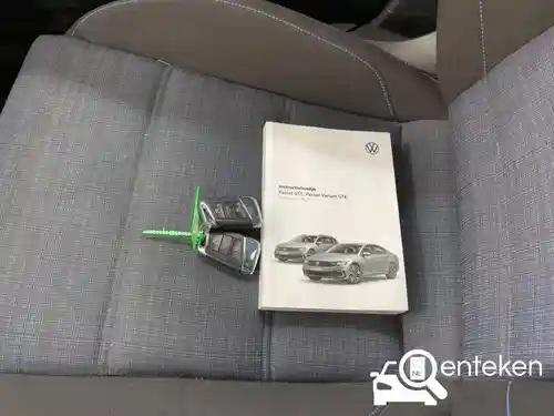 VW Passat Variant GTE 2020