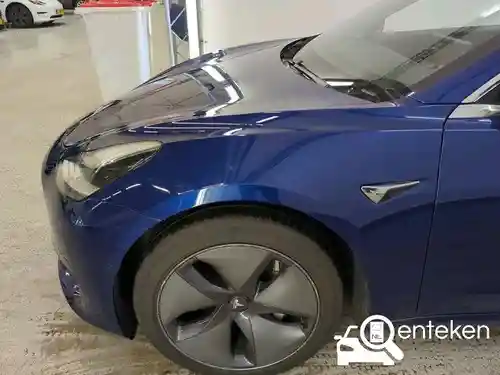 Tesla Model 3 Standard Range Plus 2020