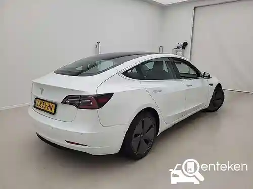 Tesla Model 3 Standard Range Plus 2020