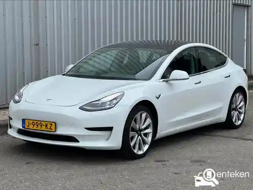Tesla Model 3 Standard Range Plus 2020