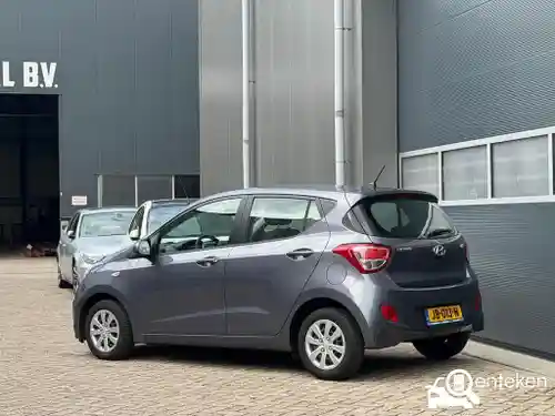 Hyundai i10 1.0 blue 2016