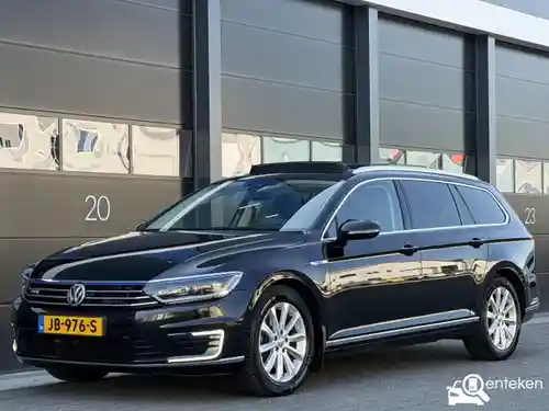 VW Passat Variant GTE 2015