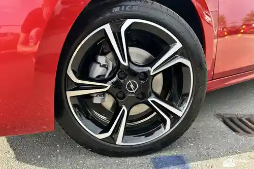 Opel Corsa 1.2 DI Turbo Hybrid 48V 2025