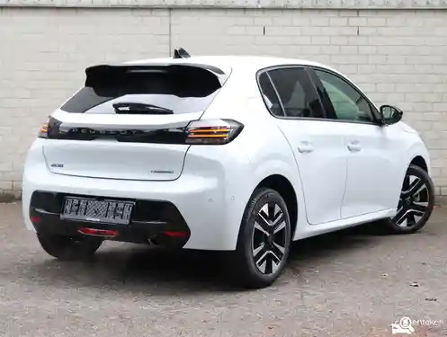 Peugeot 208 1.2 Hybrid 100 2025