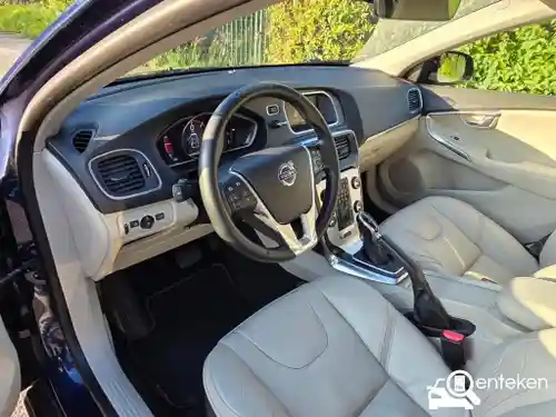 Volvo V40 Cross Country D3 2016