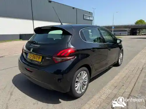 Peugeot 208 1.6 BlueHDi 100 2016