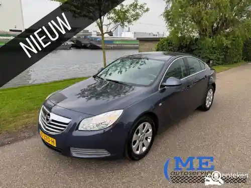 Opel Insignia 1.6 Turbo 2011