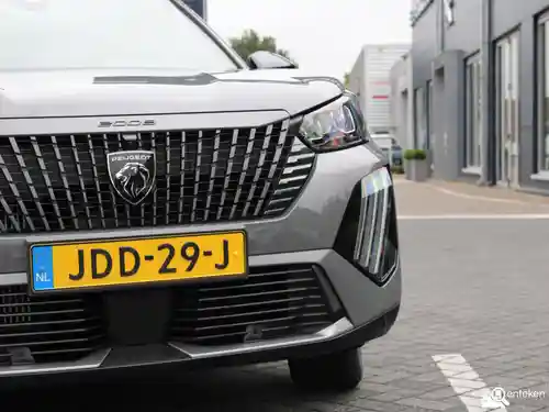 Peugeot 2008 1.2 PureTech 130 2024