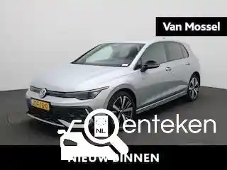 VW Golf 1.5 eHybrid 2025