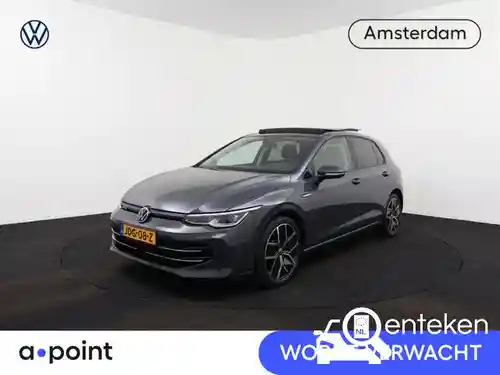 VW Golf 1.5 eHybrid 2025
