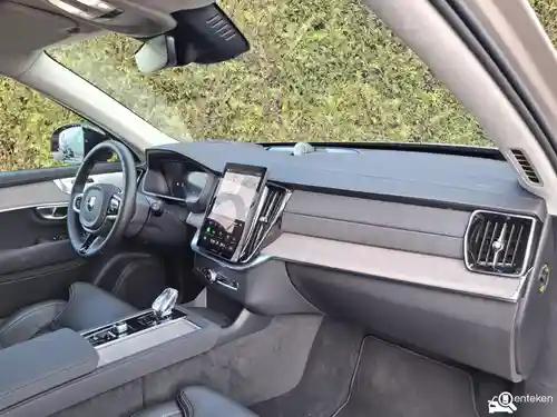 Volvo XC90 B5 2025