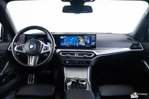 BMW 330e Touring 2022