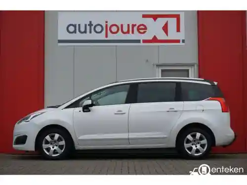 Peugeot 5008 PureTech 130 2016