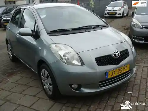 Toyota Yaris 1.3 2008