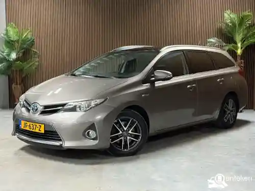 Toyota Auris Touring Sports 1.8 Hybrid 2014