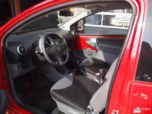 Peugeot 107 1.0 70 2010