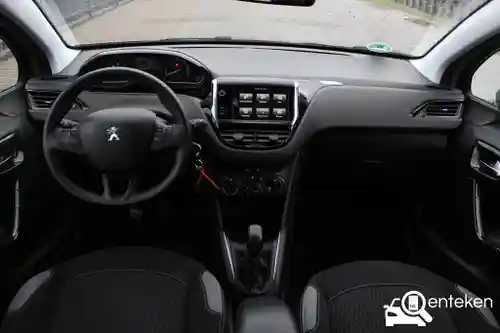 Peugeot 208 1.2 PureTech 82 2016