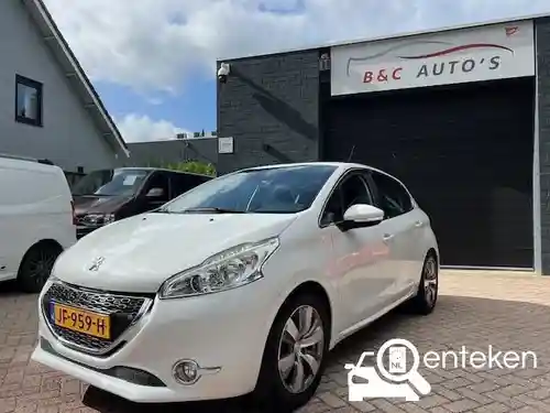 Peugeot 208 1.2 PureTech 82 2012