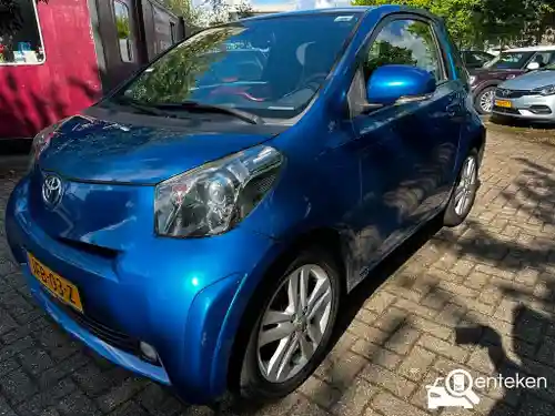 Toyota iQ 1.33 2011