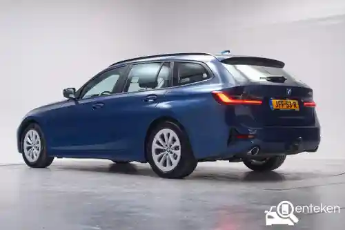 BMW 330e Touring 2021