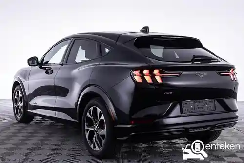 Ford Mustang Mach-E Standard Range 2022