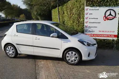 Toyota Yaris 1.5 Hybrid 2012