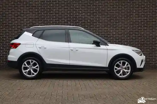 SEAT Arona 1.0 TSI 2024