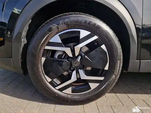 Peugeot 2008 1.2 PureTech 130 2024