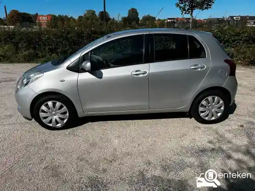 Toyota Yaris 1.3 2008