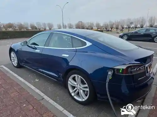 Tesla Model S 70 2016