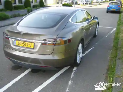 Tesla Model S 70D 2016
